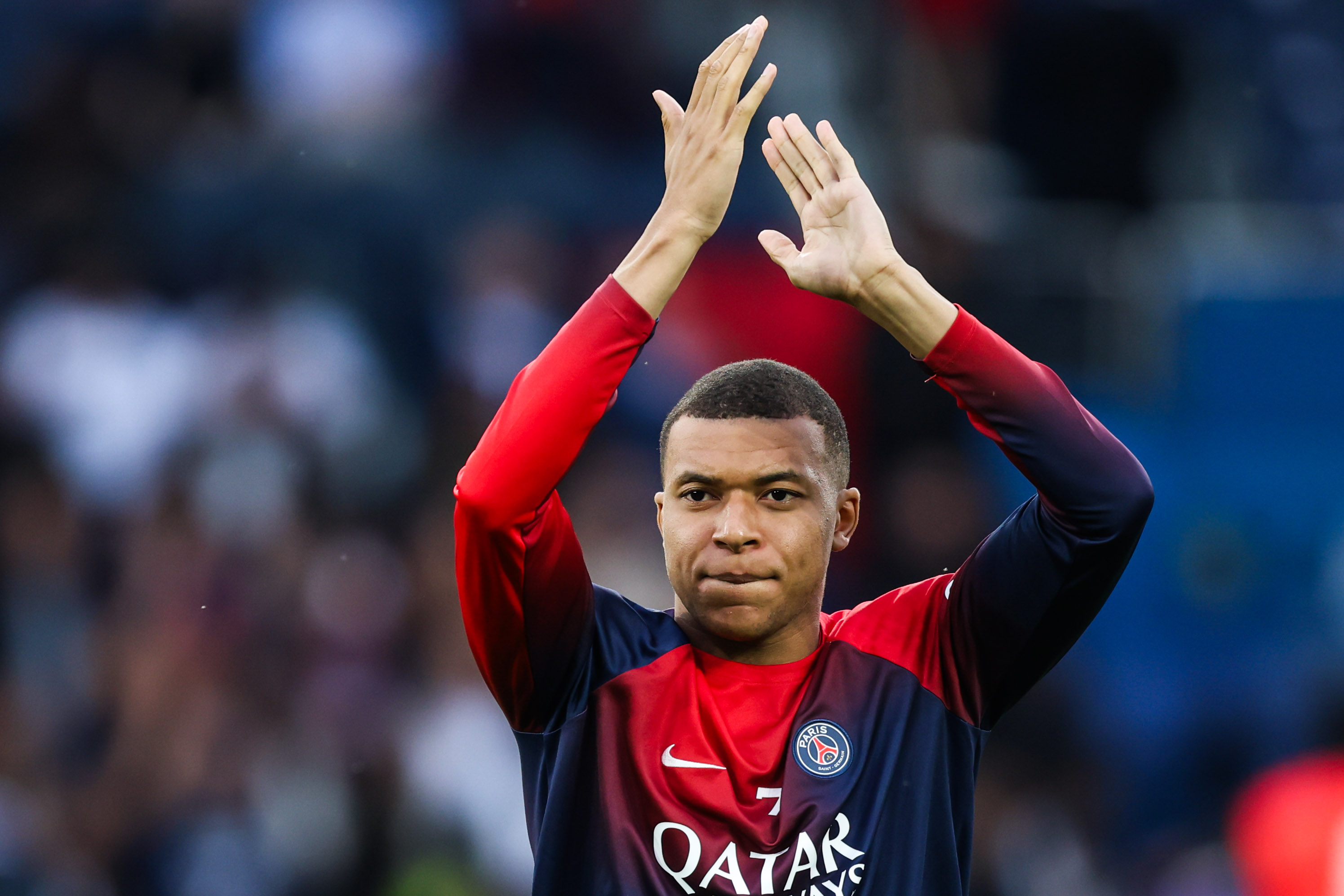 -姆巴佩在独行侠比赛中表现优异，夺冠引发热议！